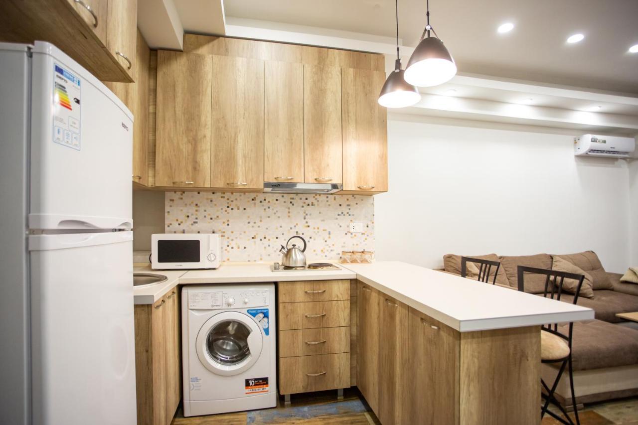 יירבאן Fantastic Apartments Near Republic Square, Perfect Location, Mystreet Company מראה חיצוני תמונה