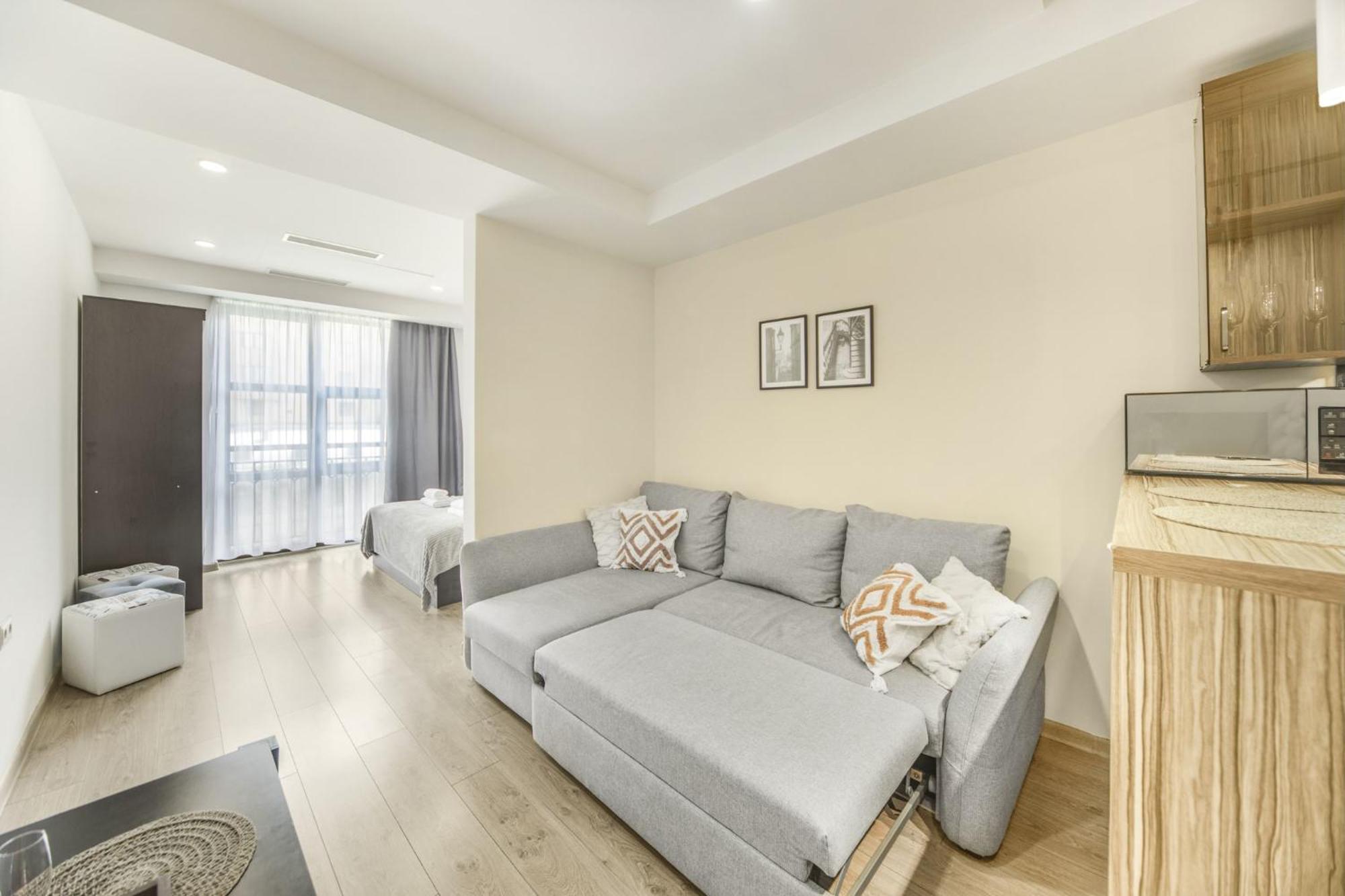 יירבאן Fantastic Apartments Near Republic Square, Perfect Location, Mystreet Company מראה חיצוני תמונה